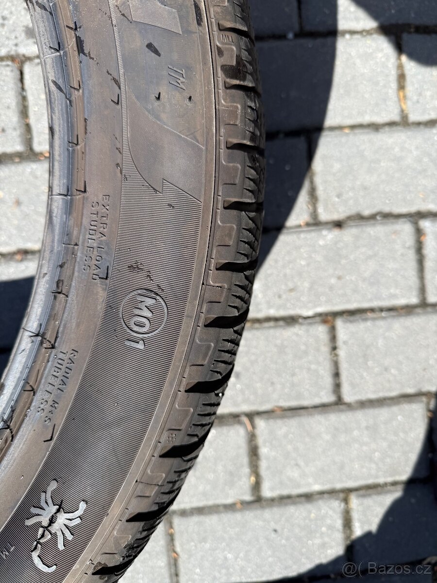 275/45/21 pirelli scorpion - 2