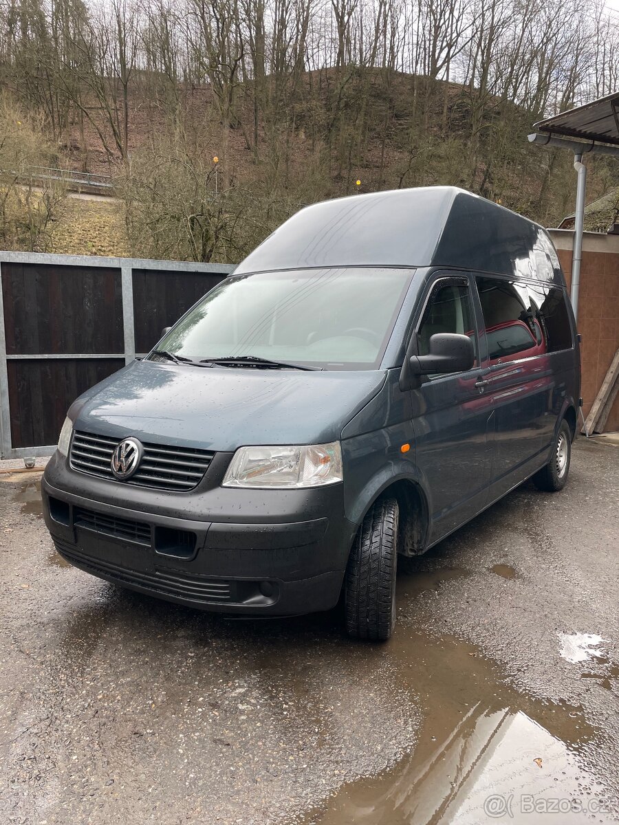 VW Transporter 5 Long 2006 128 kW, motor 2,5 l, nemá PDF - 2