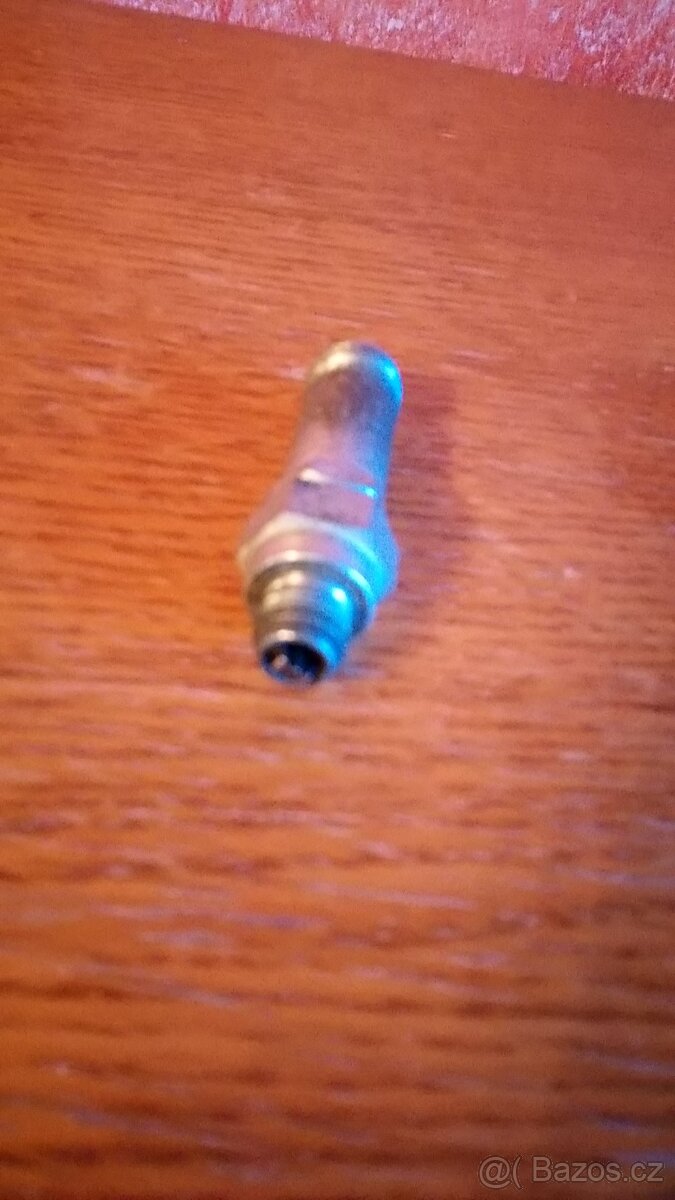 zapalovací svíčka 22-57 R do vojenských elektrocentrál - 2