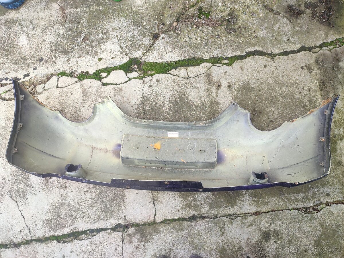 VW New Beetle přední nárazník - 2