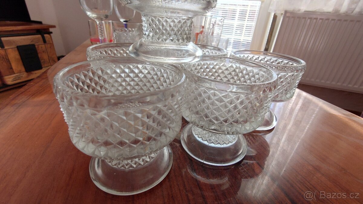 Retro poháry na zmrzlinu - 2