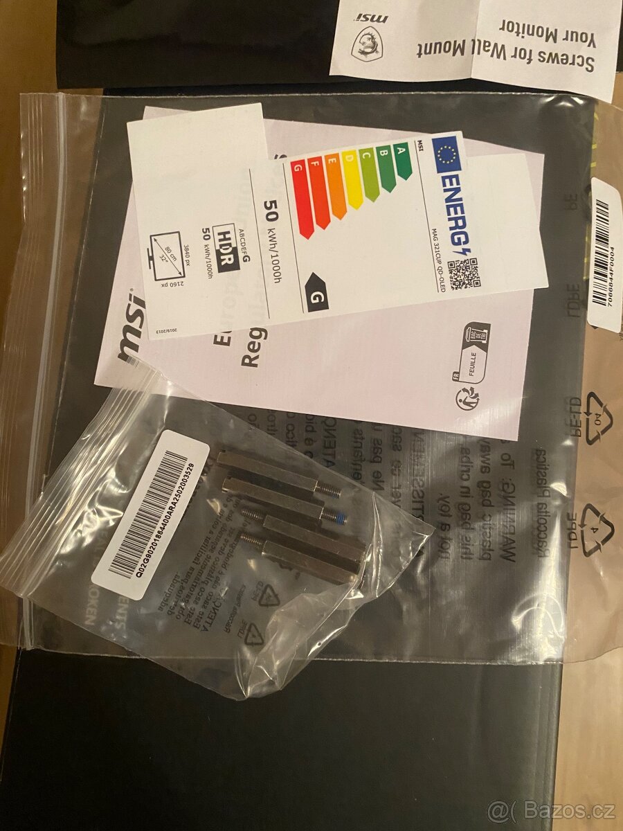 HERNÍ MONITOR 31.5" MSI MAG 321CUP QD-OLED - 2