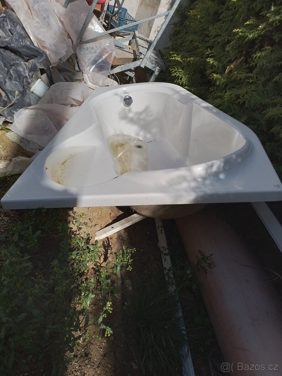 rohová vana plastová - 2