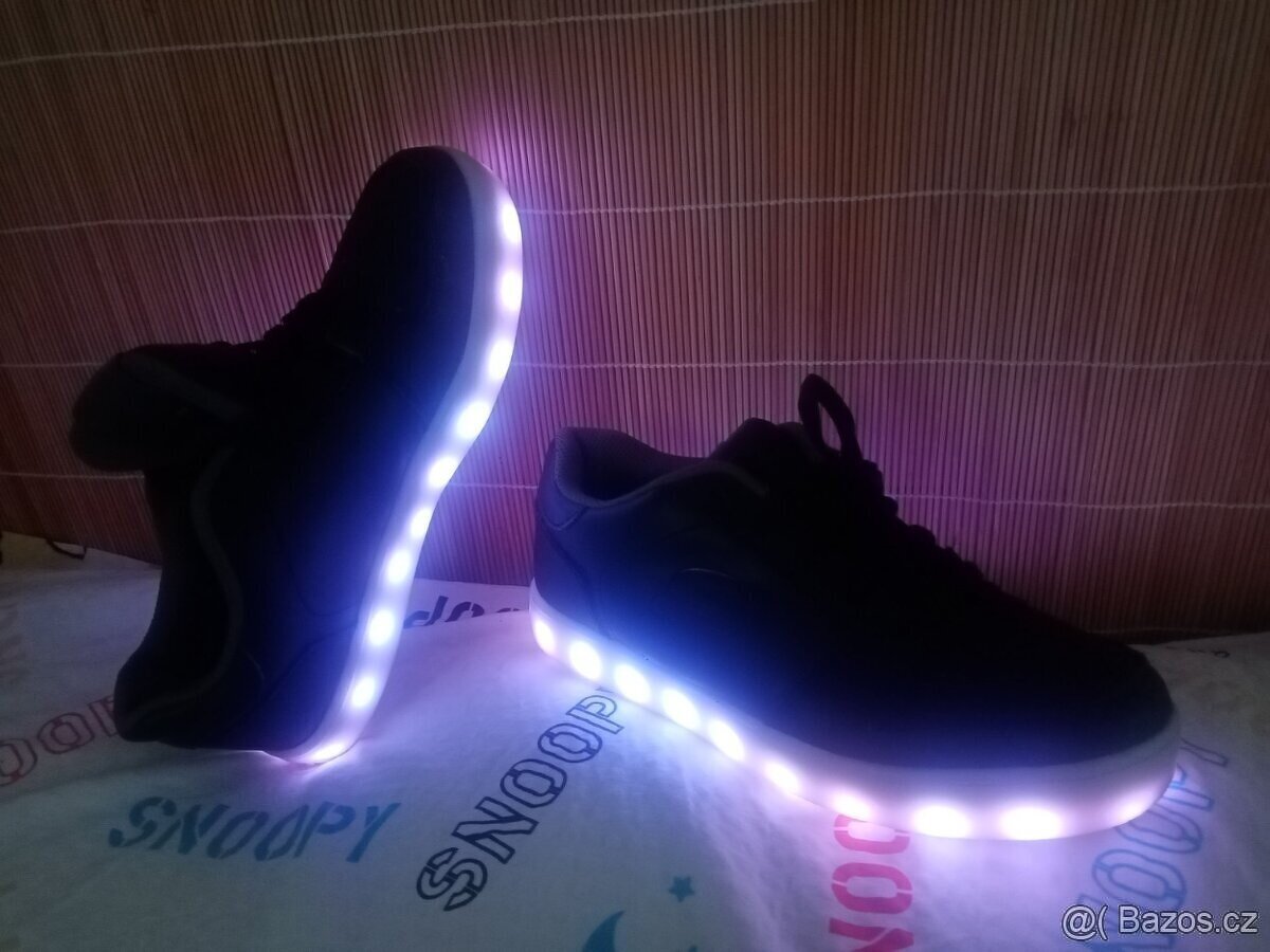 Svítící boty Sketchers - 2