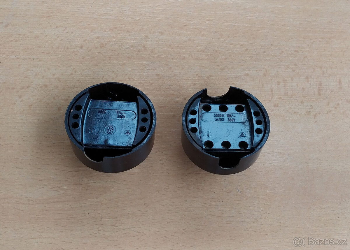 Třífázové páčkové bakelítové vypínače pro 380 V / 15 A - 2