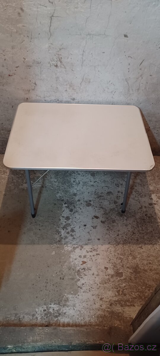 Kempingový stůl - 2