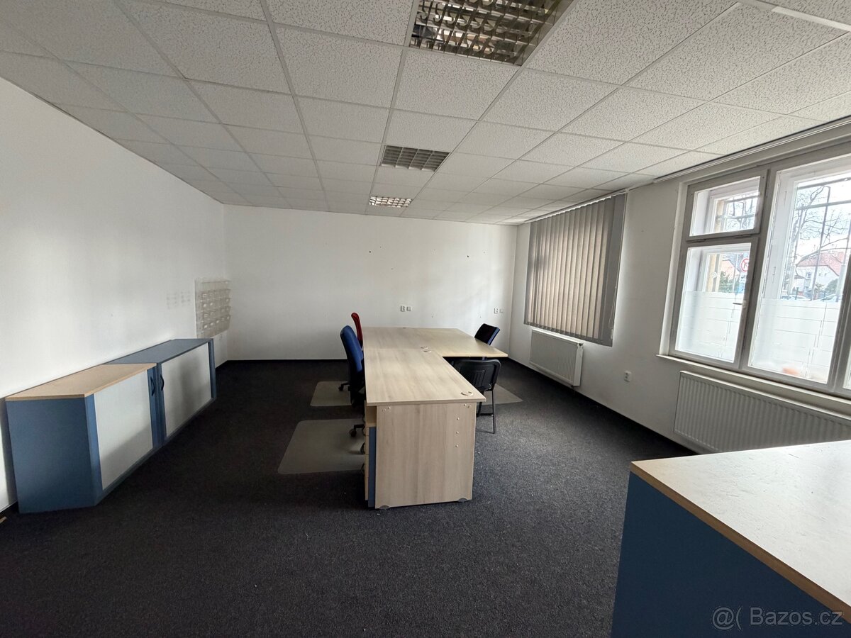 Kancelářský nábytek - 2