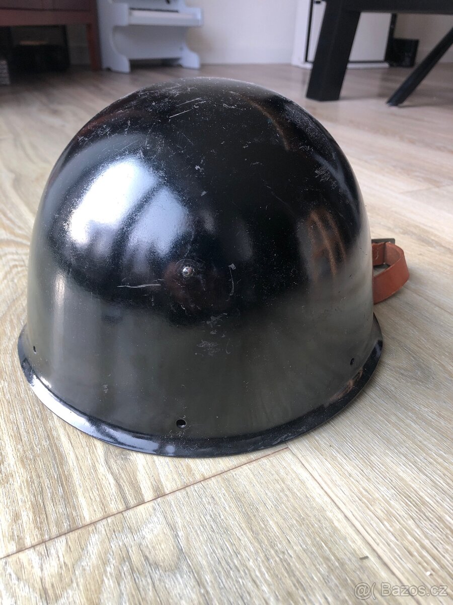 Ocelová přilba Nová - 2