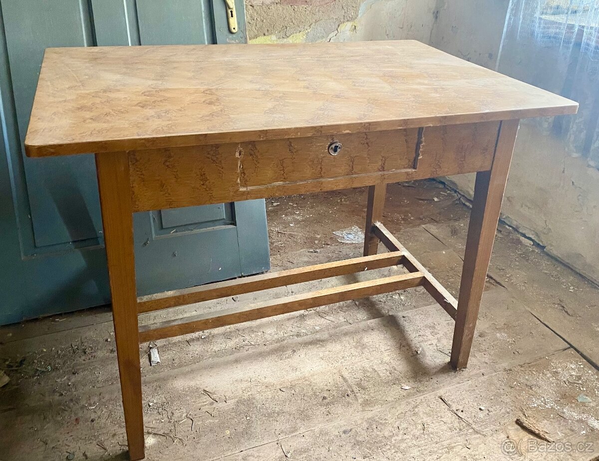 Staré dřevěné postele - 2