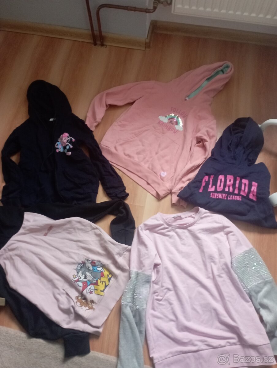 Dívčí mikiny 152 - 2