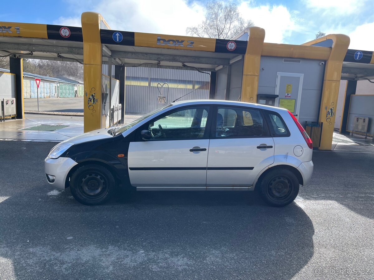 Ford Fiesta - 2
