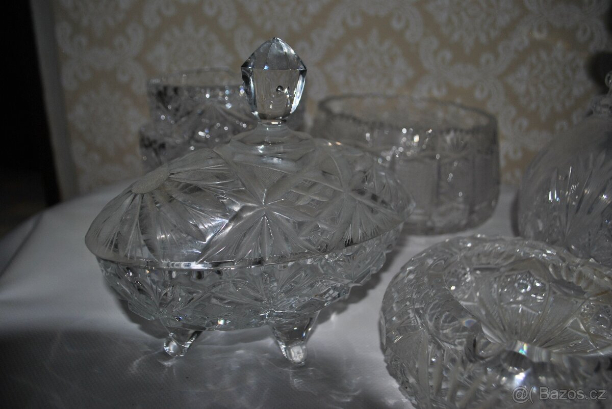 Různé broušené sklo - 2