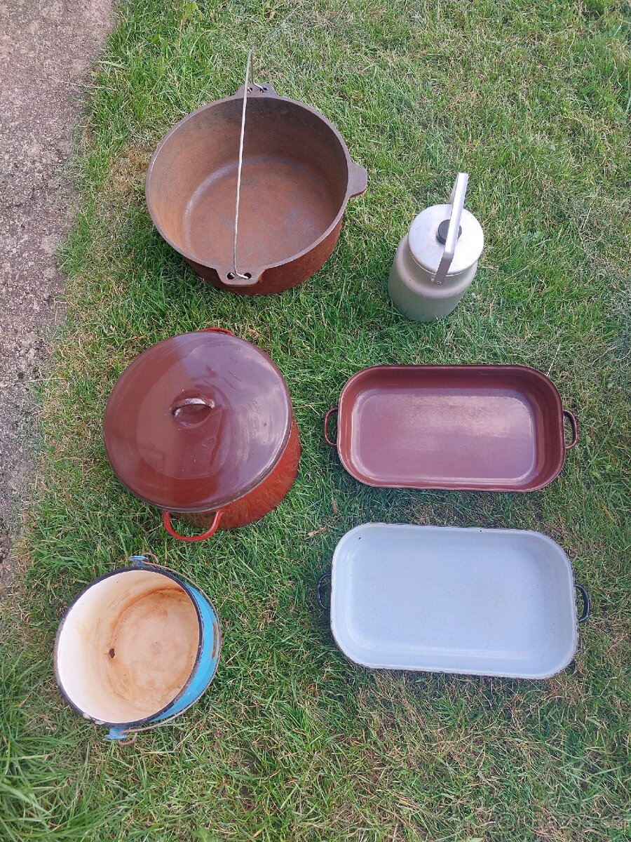 Retro kotlíky a nádobí. - 2