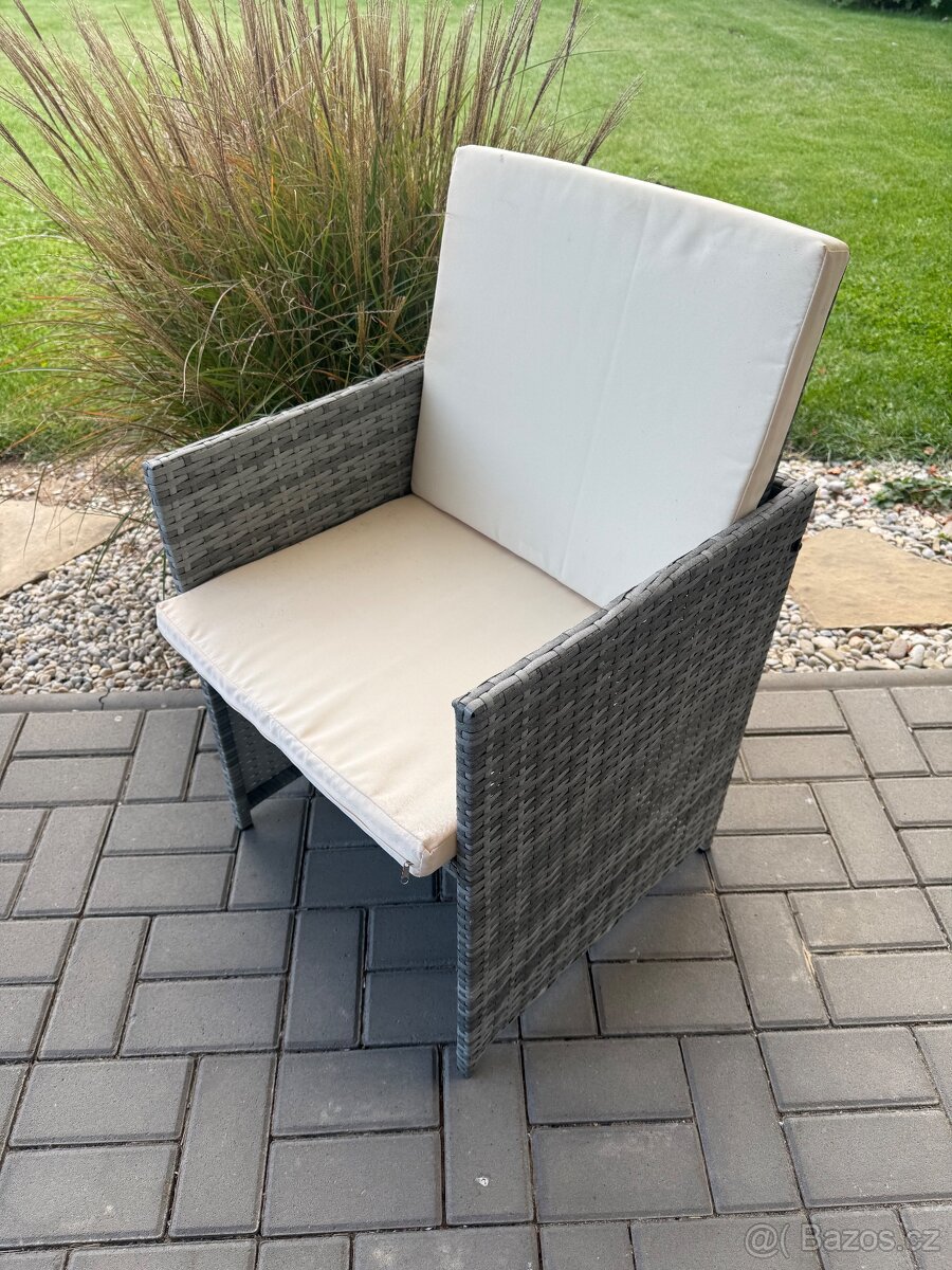 Ratanová souprava - 2