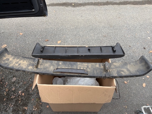 Zadní křídlo a nasávač vzduchu Škoda - 2