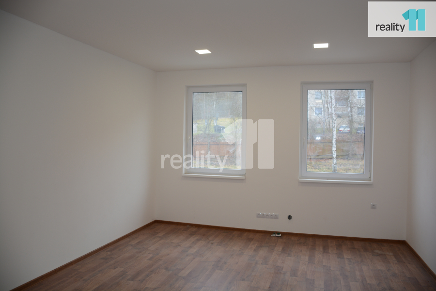 Pronájem nově zrekonstruovaných kanceláří. - 2