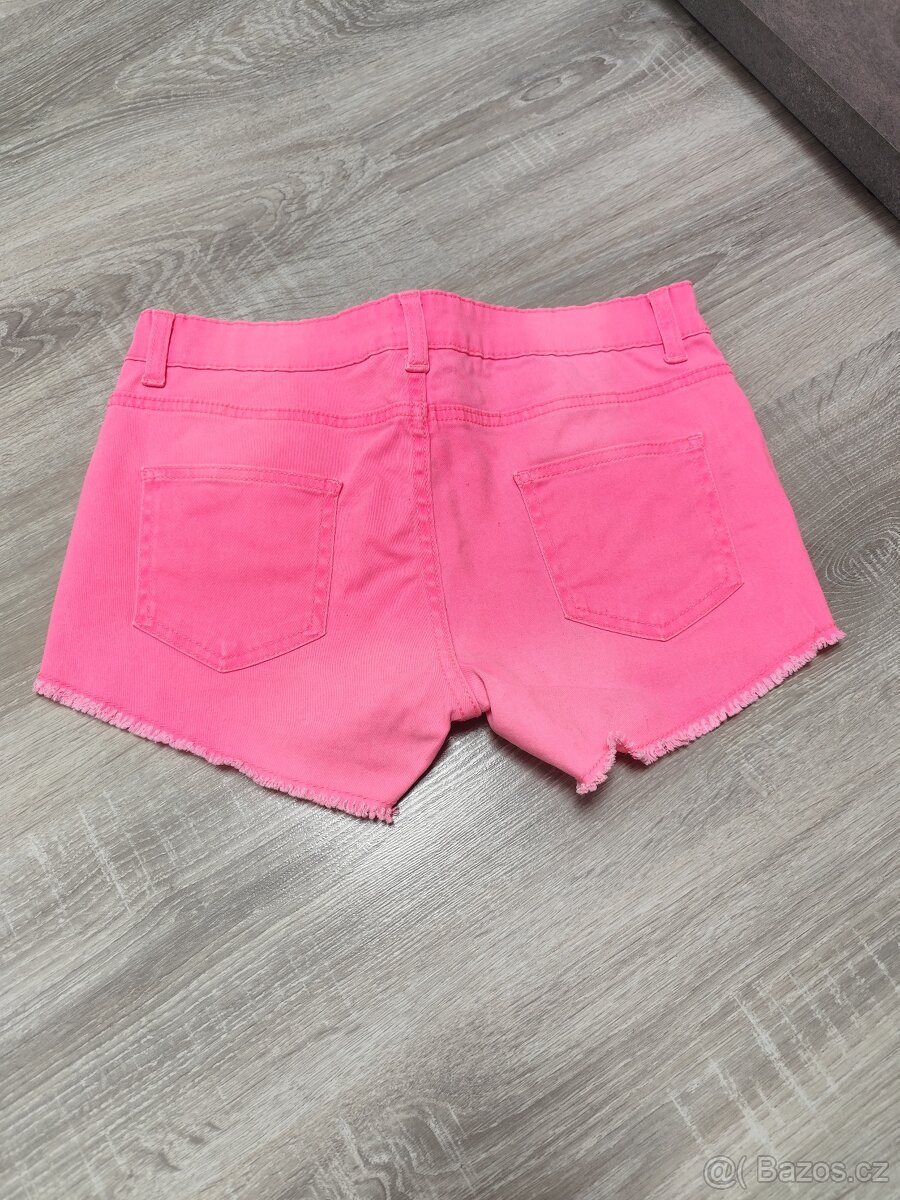 Růžové riflové kraťasy-nové - 2