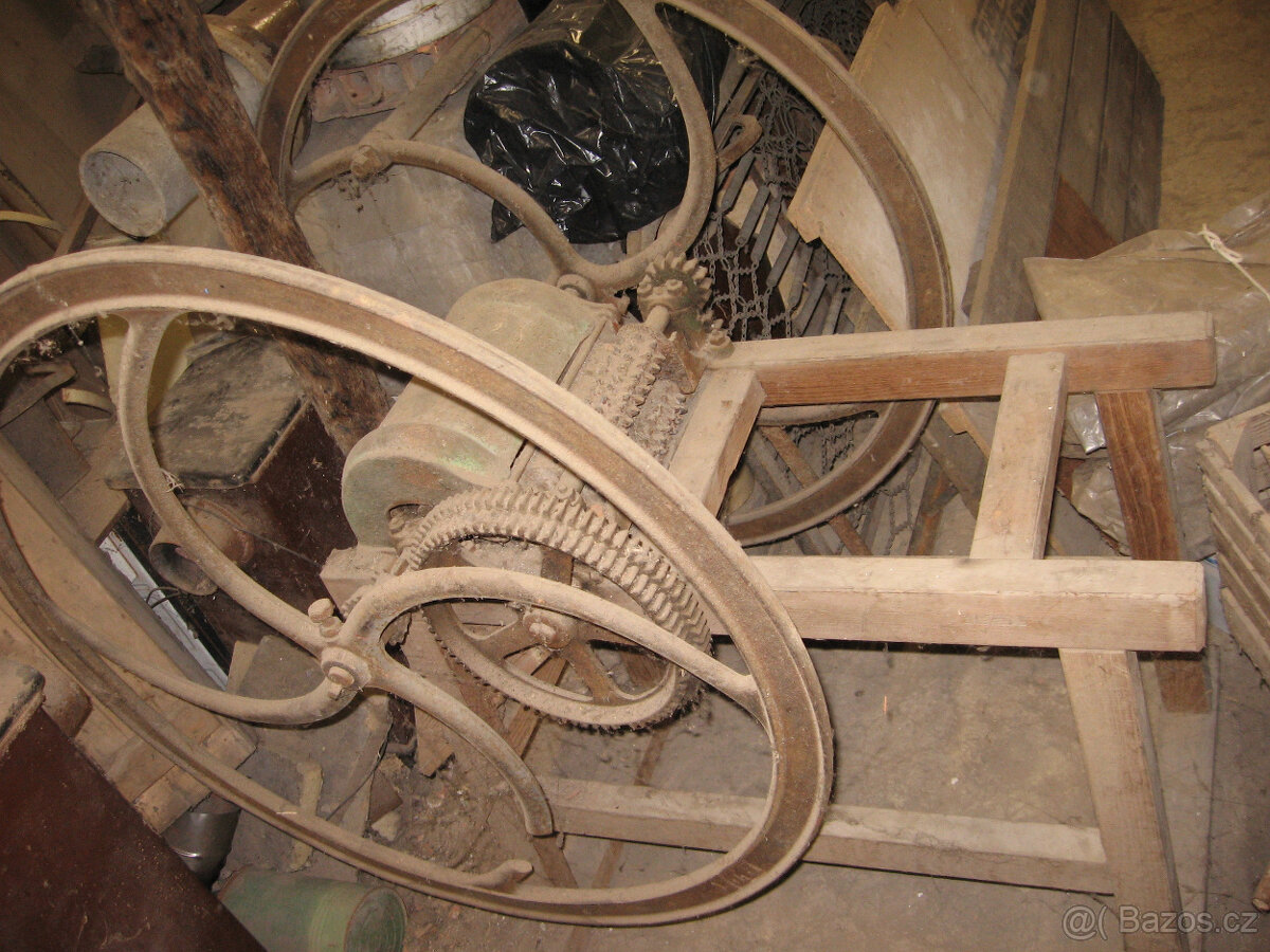 Starožitný řezací stroj krmiva Eisenschimmel - 2