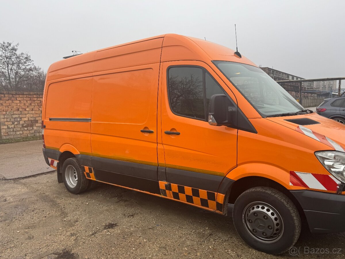 Kanalizacne vozidlo - 2