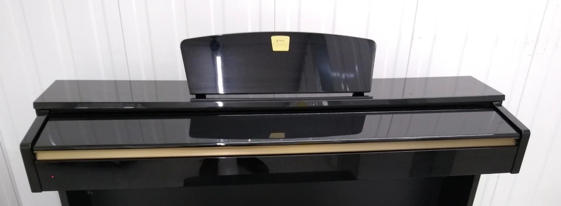 Yamaha Clavinova CLP 320 - 2
