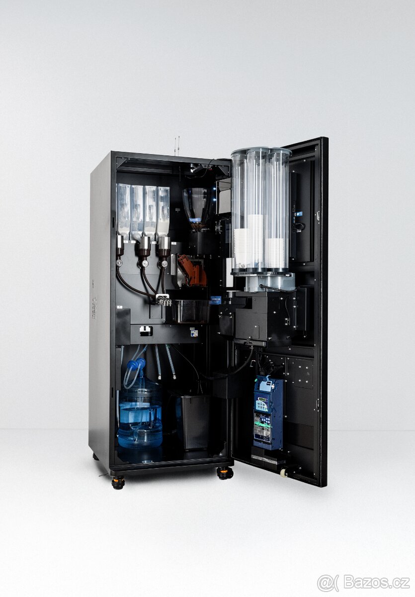 MULTIFUNKČNÍ KÁVOMAT - 2