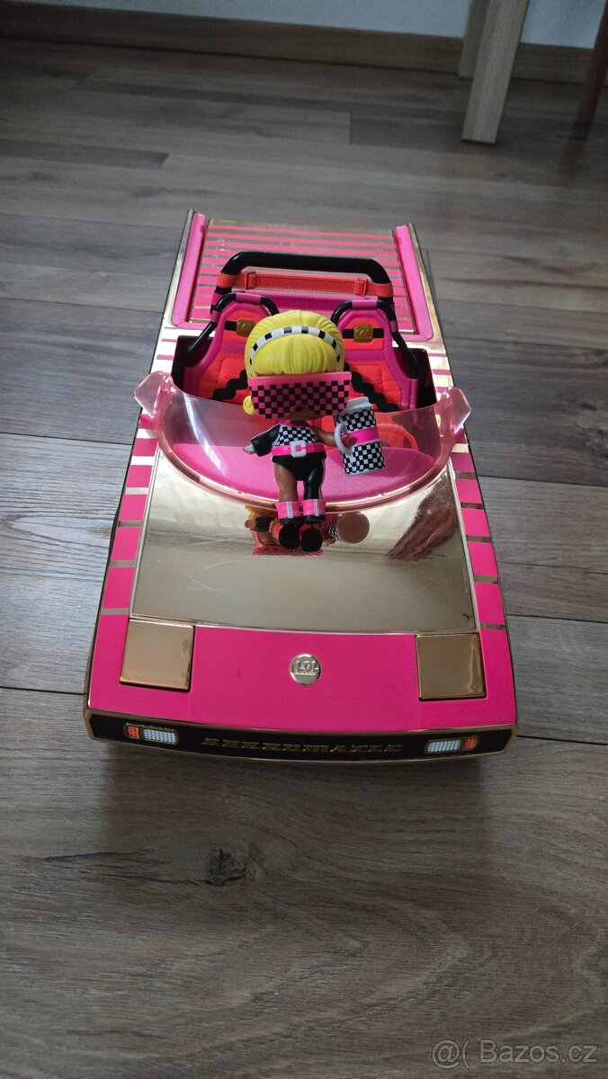 L.O.L. auto s bazénem a tanečním parketem - 2