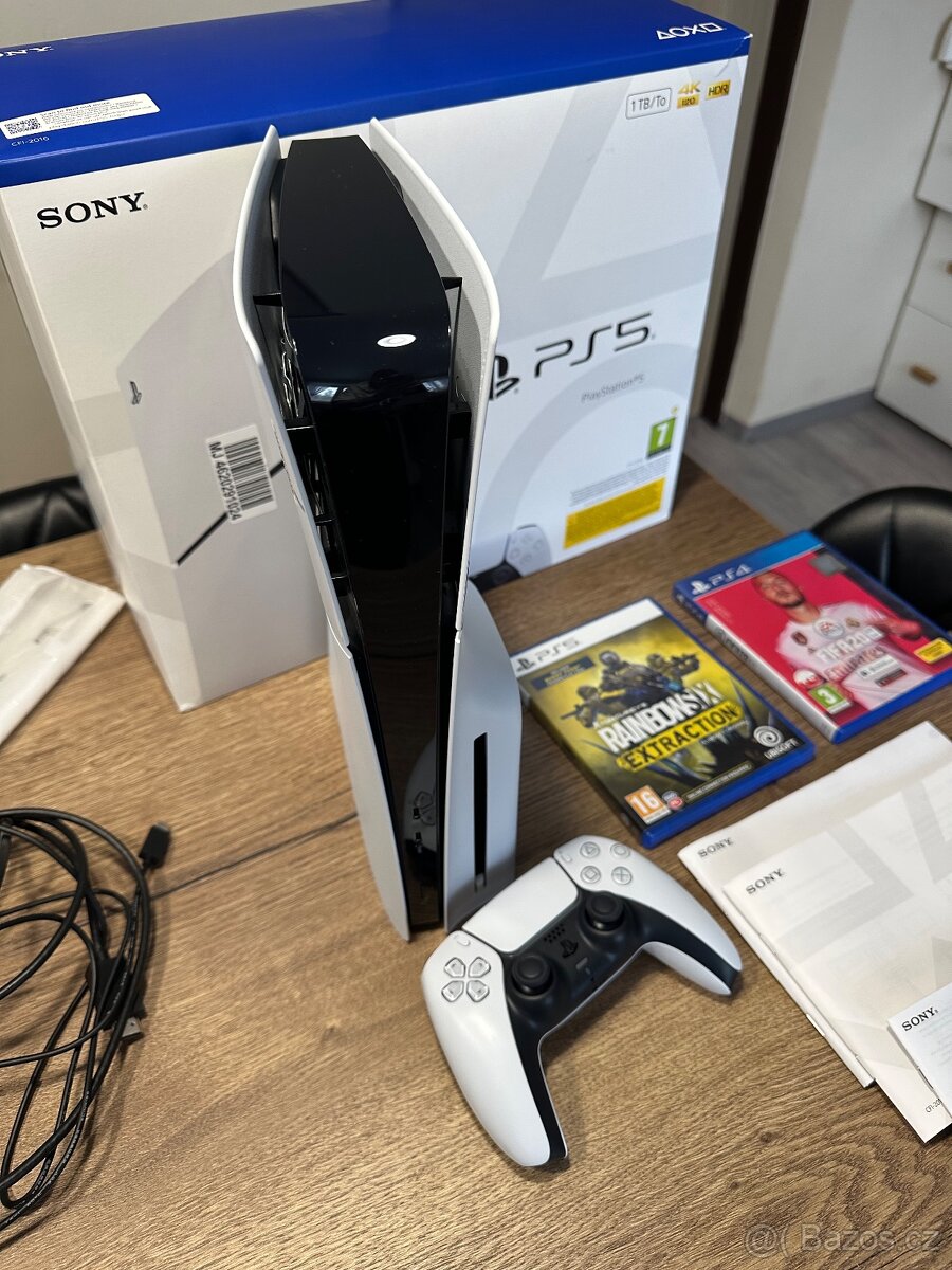 Playstation 5 slim (jako nový v záruce) - 2