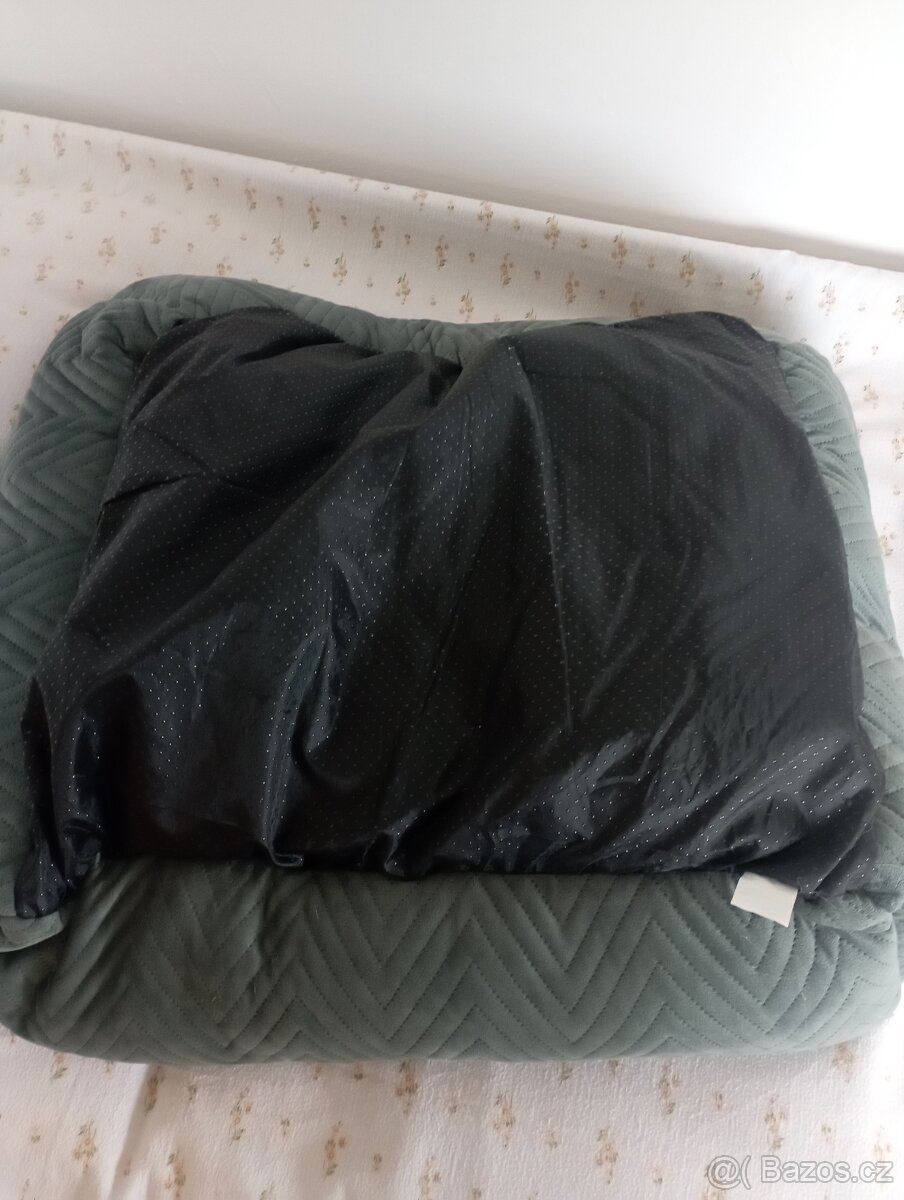 Pelíšek velký šedivý - 2