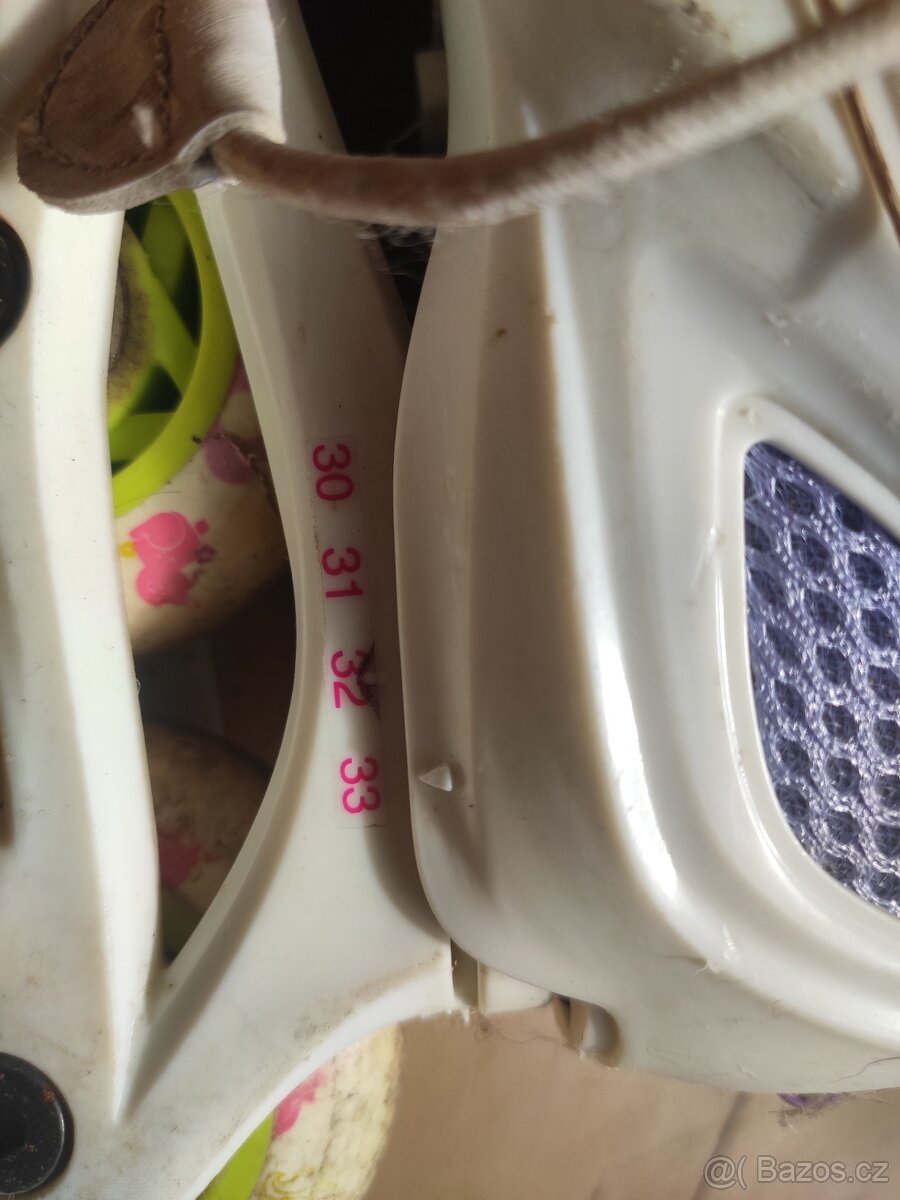 Koleckove brusle divci. Vel. 30-33 - 2