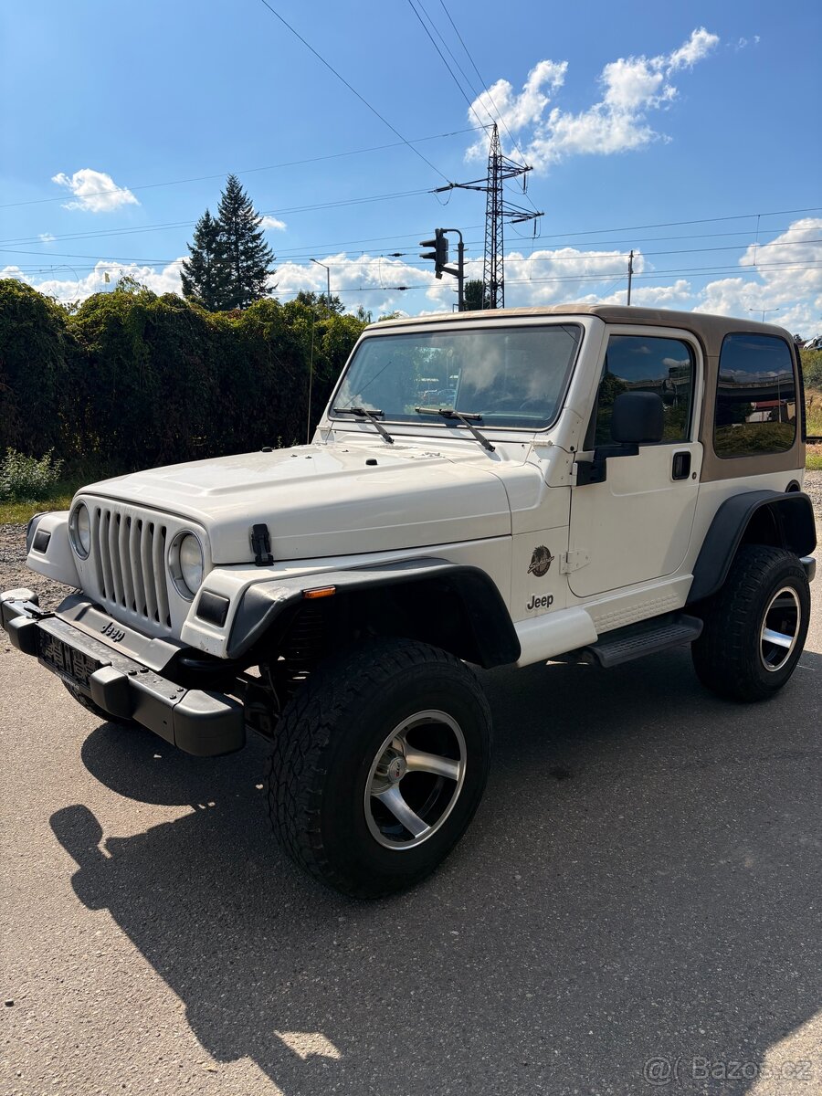 Jeep Wrangler 4.0 L6 automat - 2