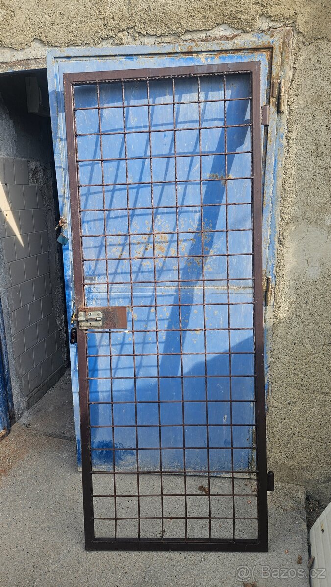 Vrátka, mříž na kotec. - 2