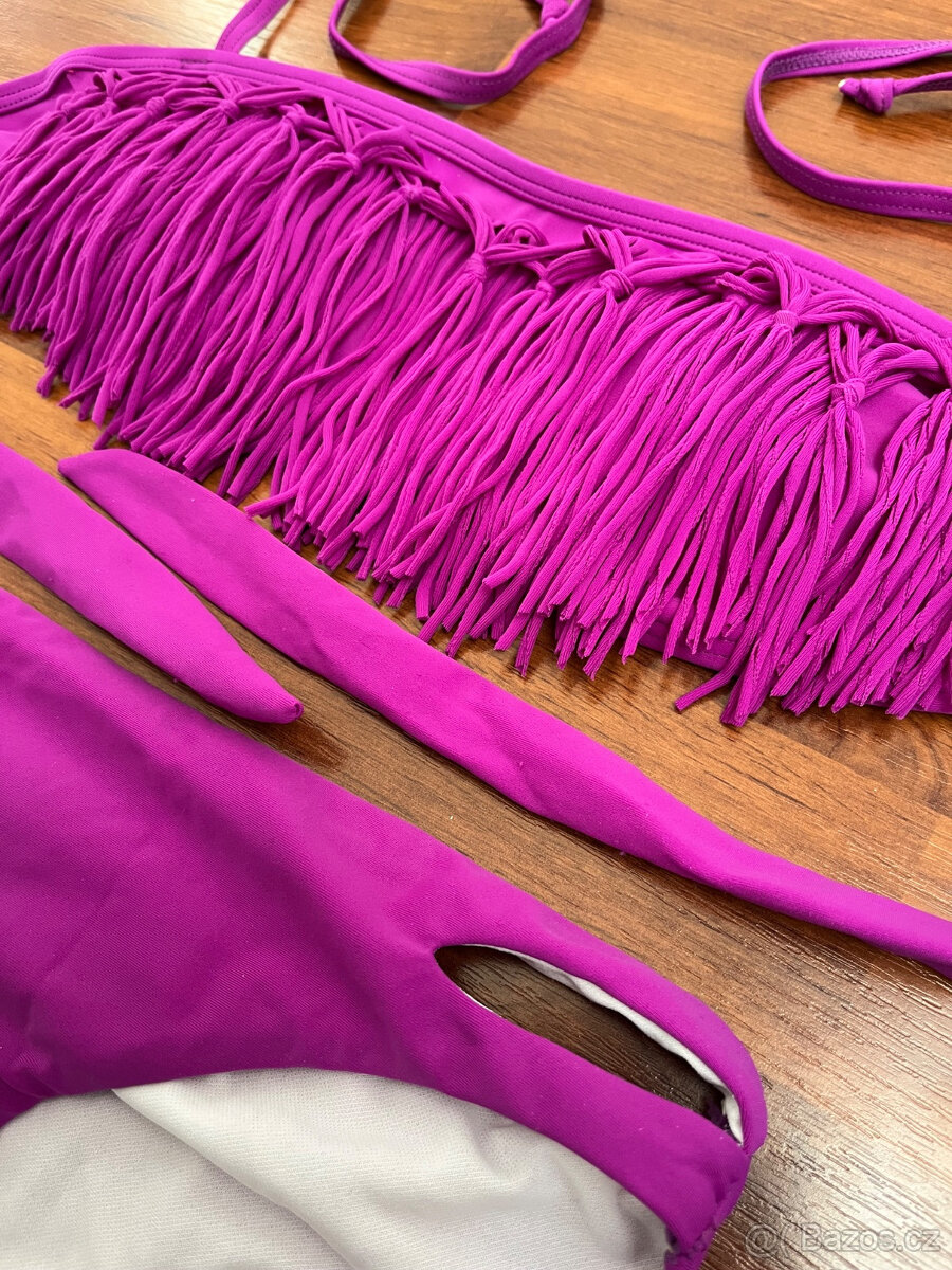 Plavky, bikiny s třásněmi - 2