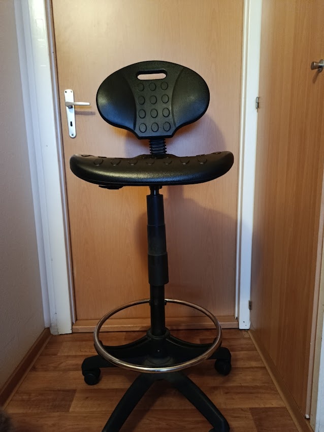 Pracovní / kancelářská židle - 2