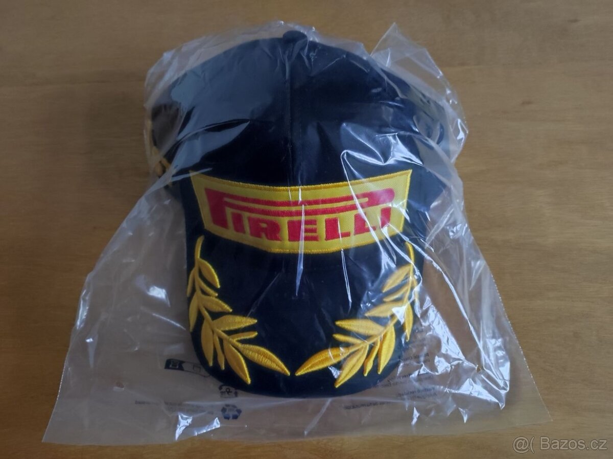 Originální čepice a chytré hodinky Formule 1 Pirelli - 2