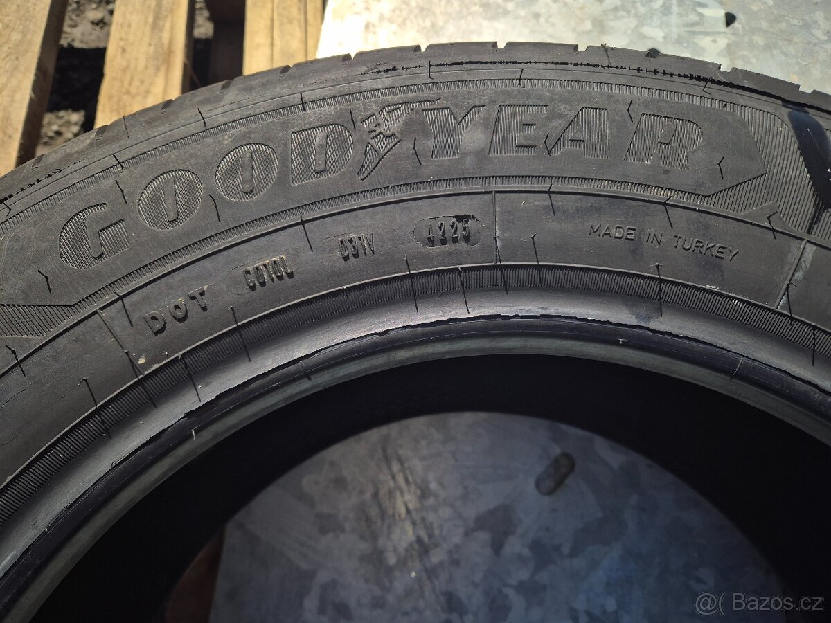215/65 R16C - 2
