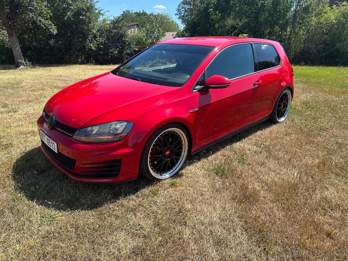 Prodám Golf VII GTI - 2