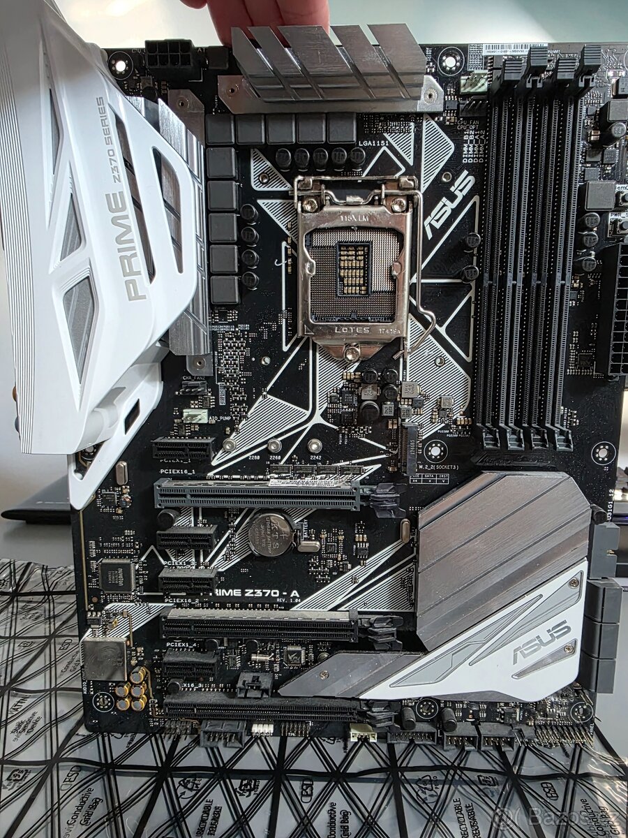 Intel Core i7-8700K - 2