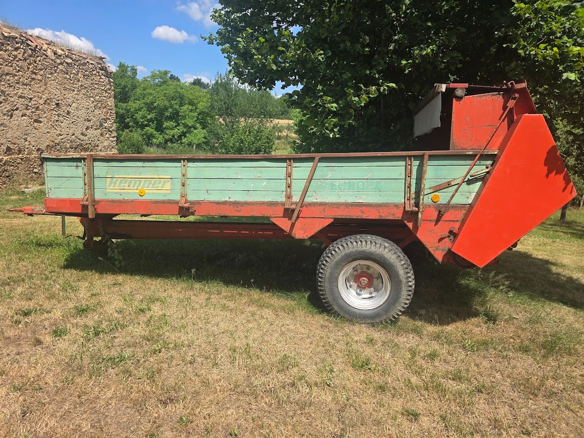 Rozmetadlo hnoje Kemper 3,5 tuny - 2