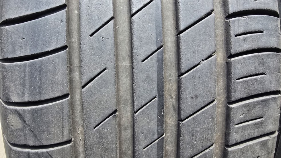 Letní pneu 225/55/17 Good Year - 2