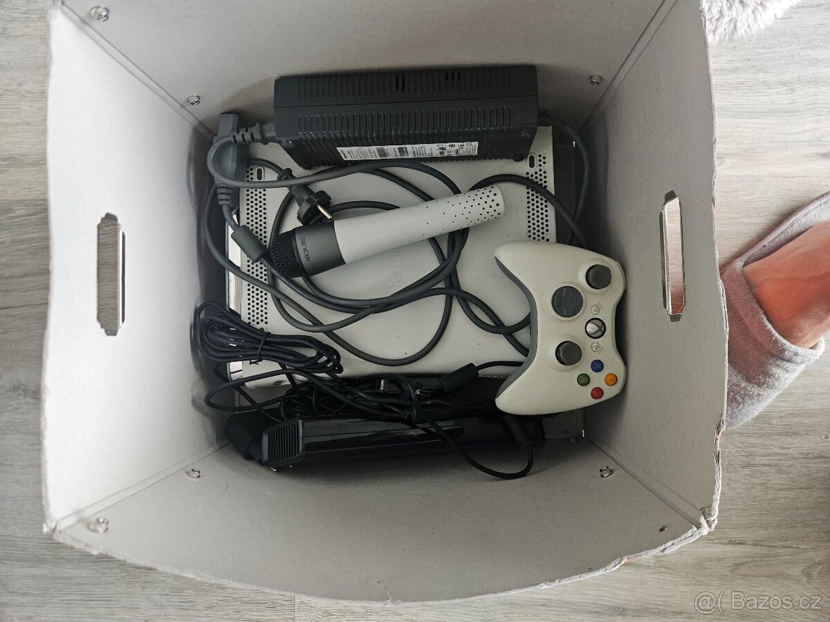 Xbox 360 + kinect + hry - 2