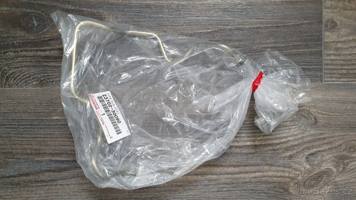 Toyota Land Cruiser 150 - palivové trubky