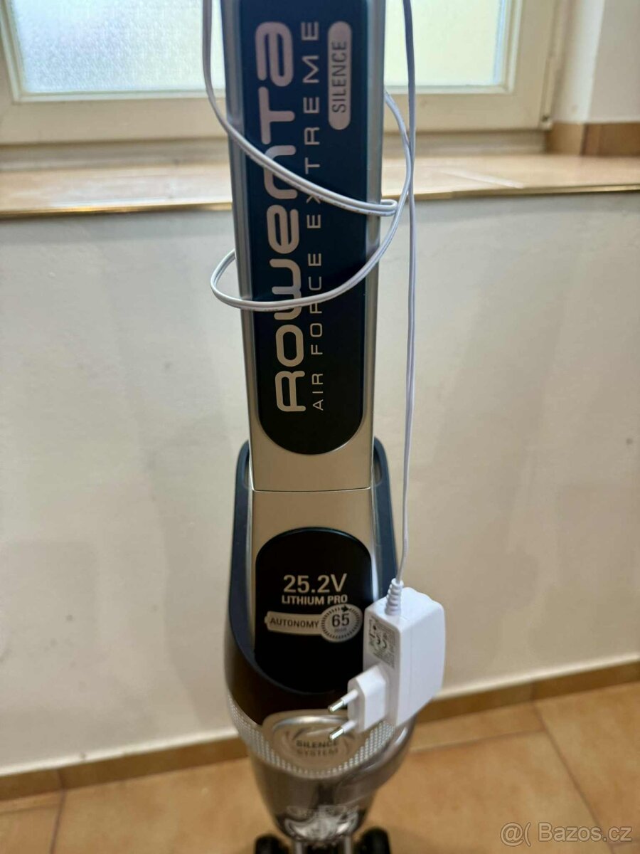 Tyčové vysavačš ROWENTA Air Force Silince - 2