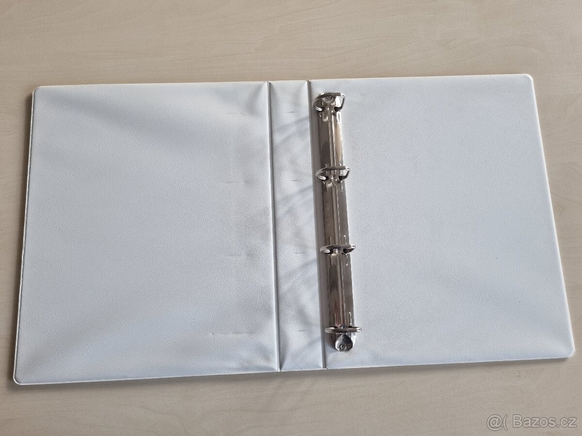 Pořadač plastový - 4 kroužky - prezentační s přední kapsou - 2