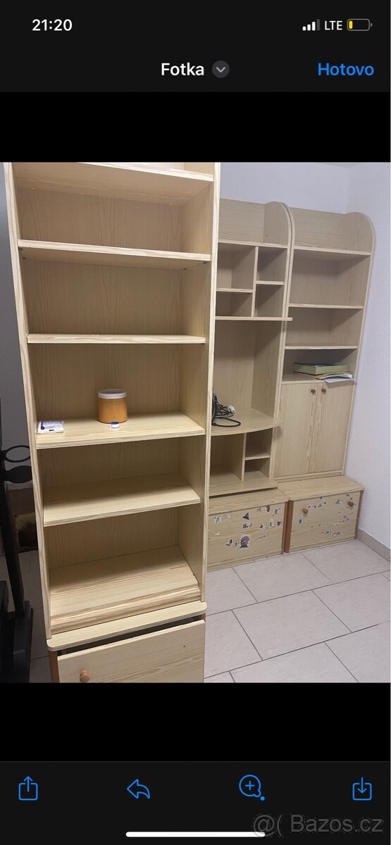 Dřevěná knihovna - 2