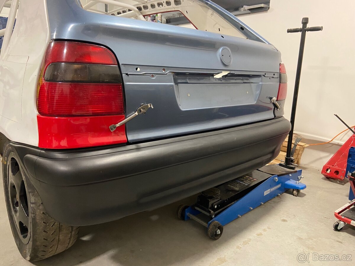 Felicia rally - Škoda motorsport karoserie - 2