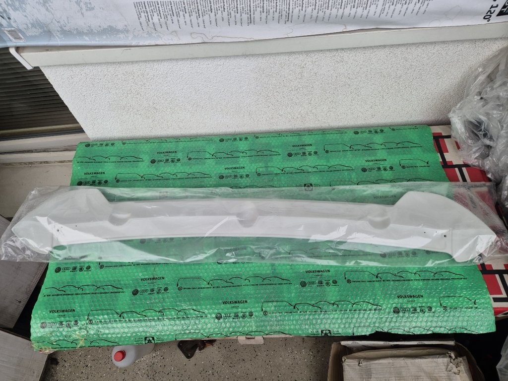 střešní spoiler (křídlo) Hyundai Tucson od 2014 E83402E000 , - 2