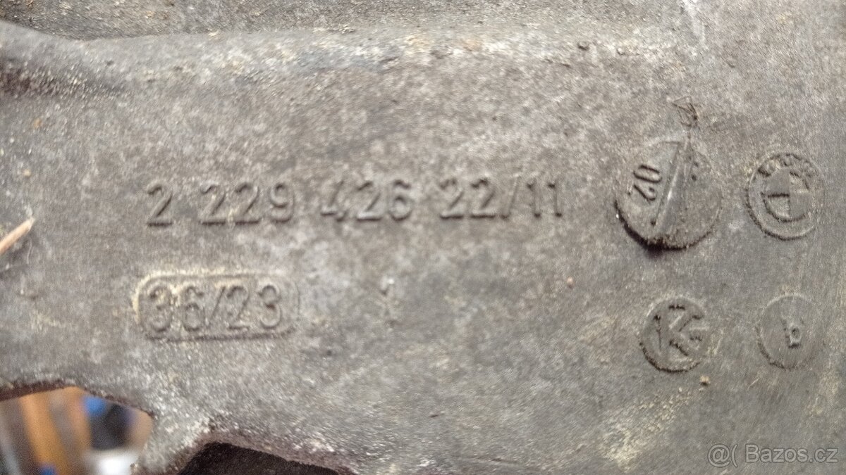 BMW M3 E46 držák motoru L - 2