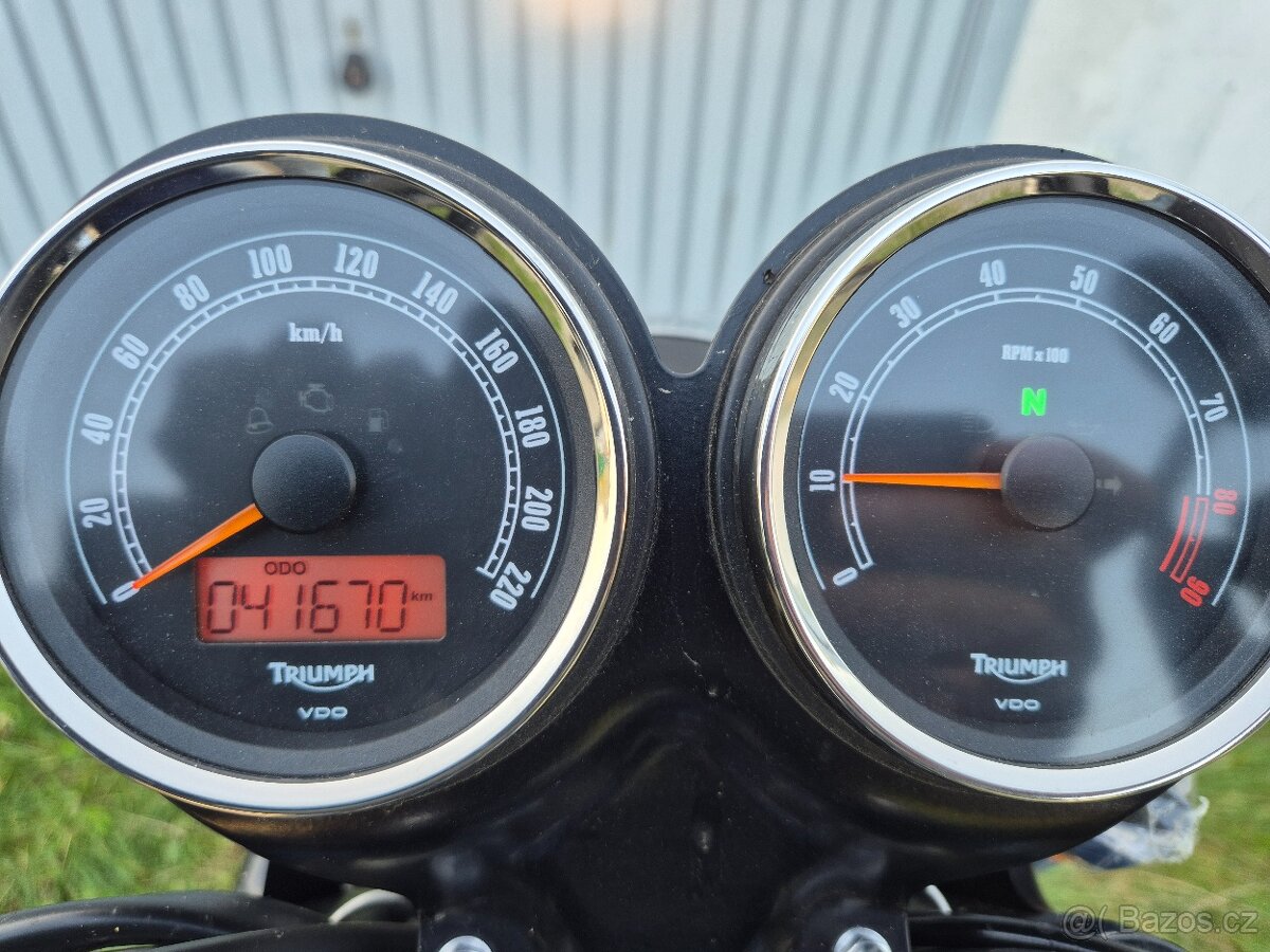 Tiriumph Scrambler - 2