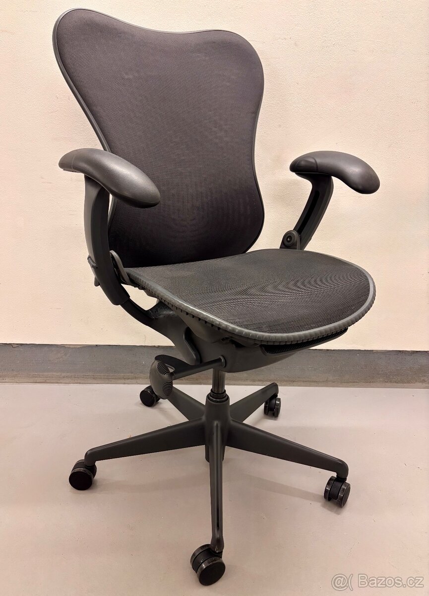 Kancelářská židle Herman Miller MIrra Butterfly - 2