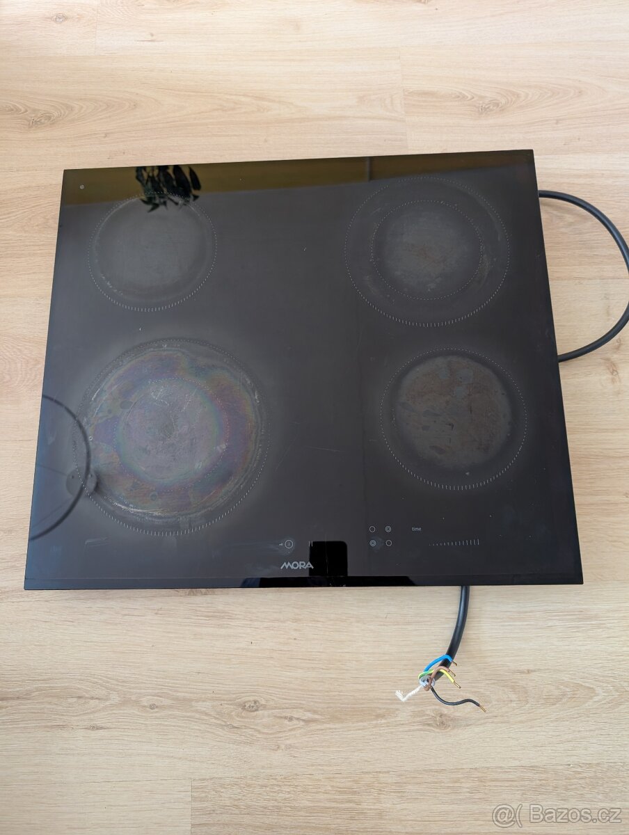 Sklokeramická deska - 2